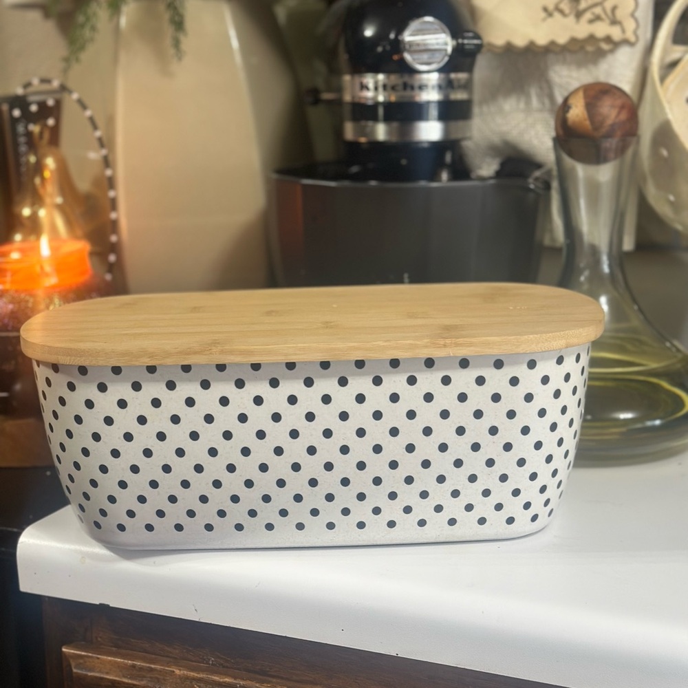 Polka Dot Bread Box with bread board/lid
